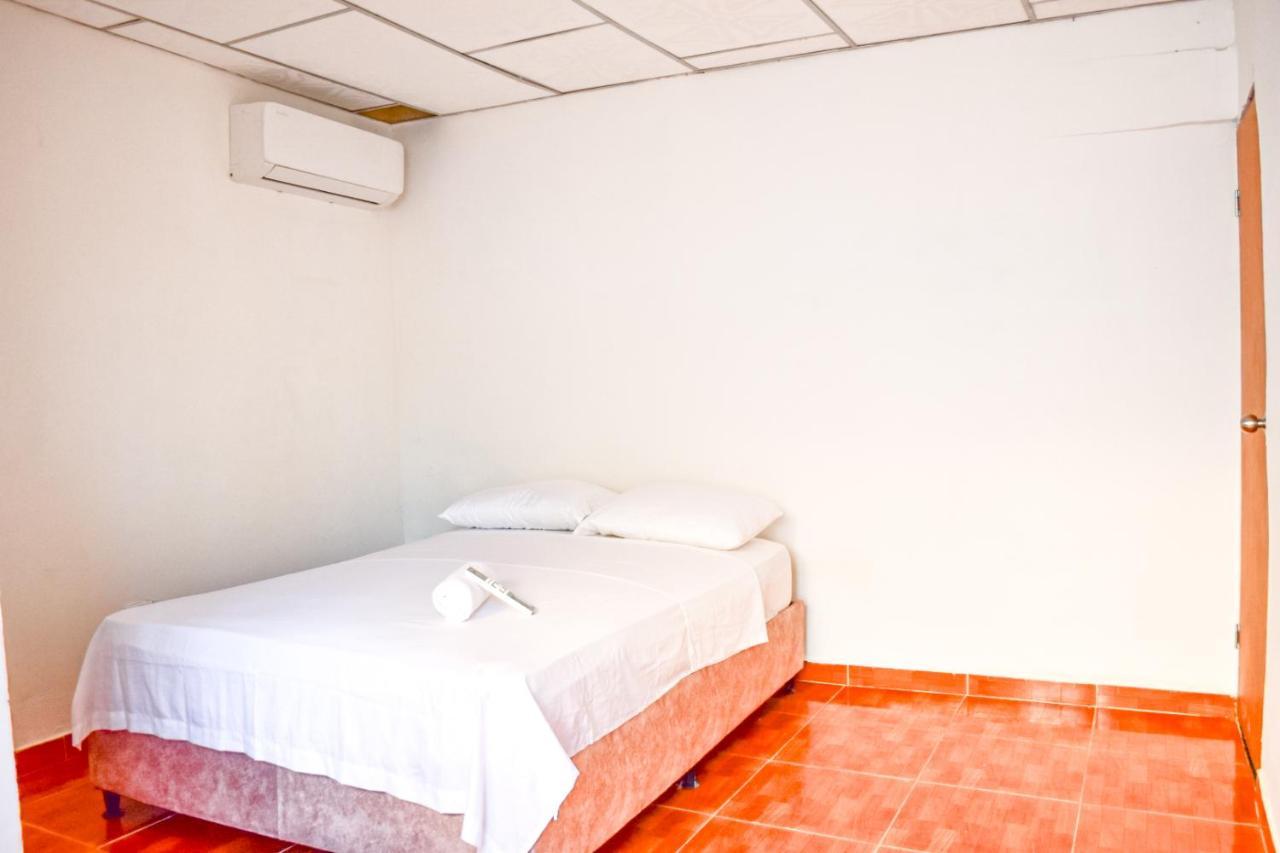 Cartagena Hostal Hotel Exterior photo